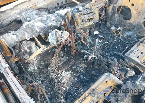 2009 Toyota Camry Hybrid z USA, uszkodzony, nr VIN 4T1BB46K49U070170